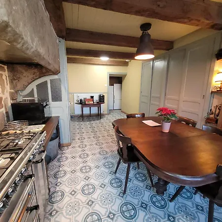 Maison De Vacances, 6 Bedrooms, 15 People Monthureux-sur-Saône