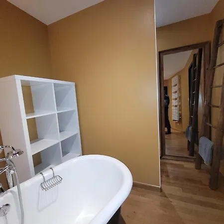 Maison De Vacances, 6 Bedrooms, 15 People فيلة