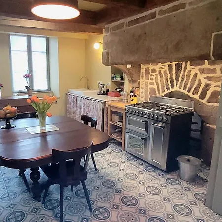 فيلة Maison De Vacances, 6 Bedrooms, 15 People Monthureux-sur-Saône